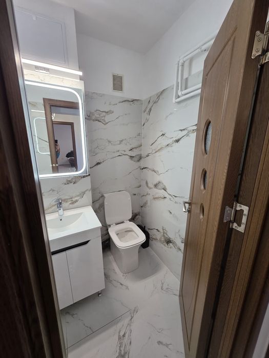 Proprietar închiriez apartament 2 camere decomandat Calea Bucuresti