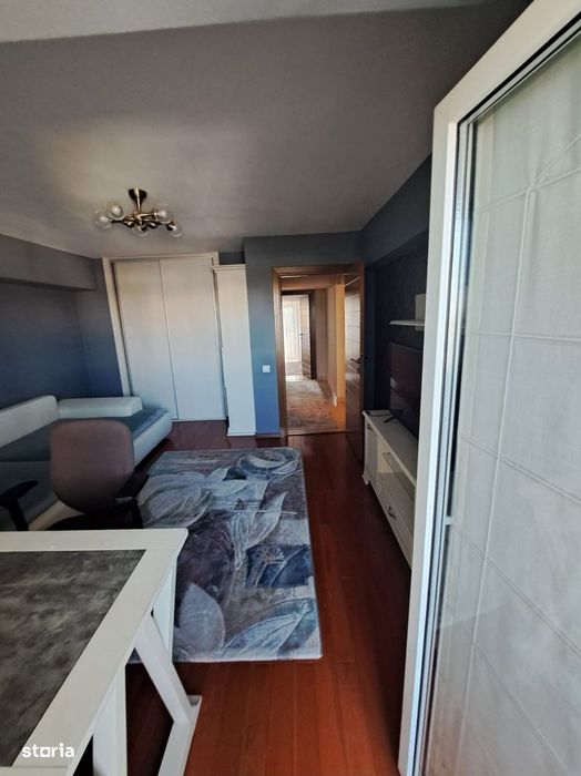Apartament 3 camere, Decebal, 900 EUR/lună