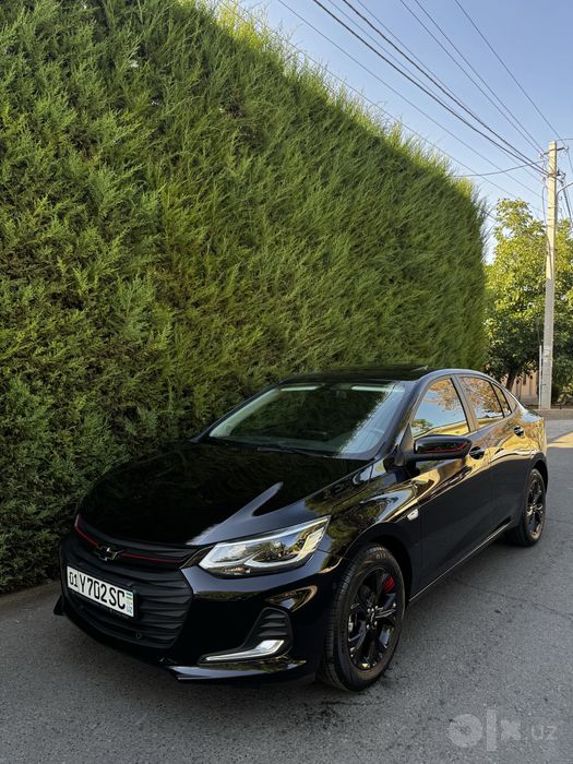 Chevrolet Onix Red Line