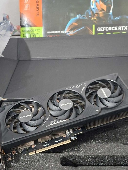 placa video RTX 5070+cutie+factura+garantie 5 ore folosita impecabila