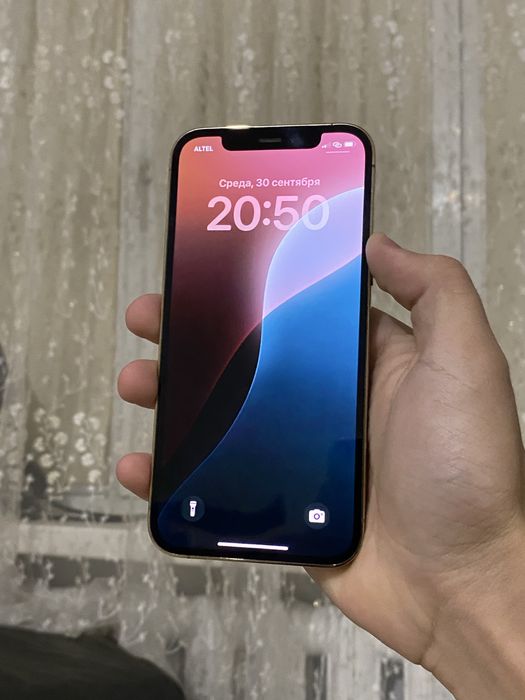 Продается Айфон  12 Pro