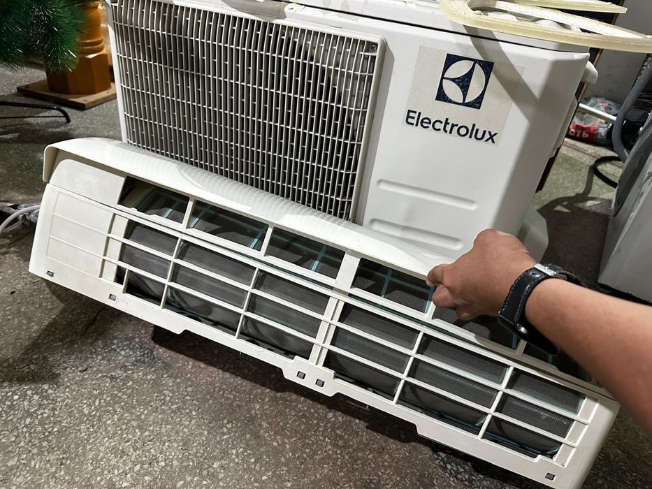 Продам кондиционер за  50000тг Electrolux марка