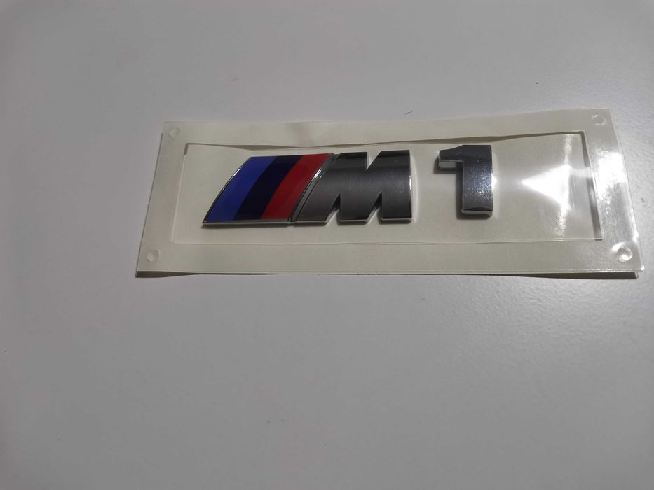 БМВ Bmw 1М сребриста емблема лого