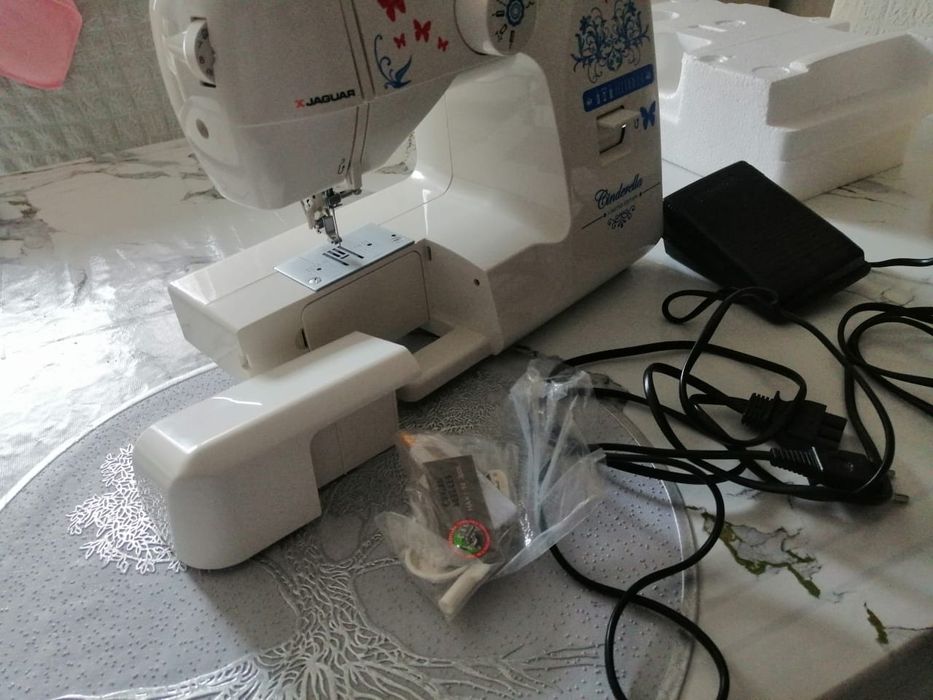 Продам Швейную машину