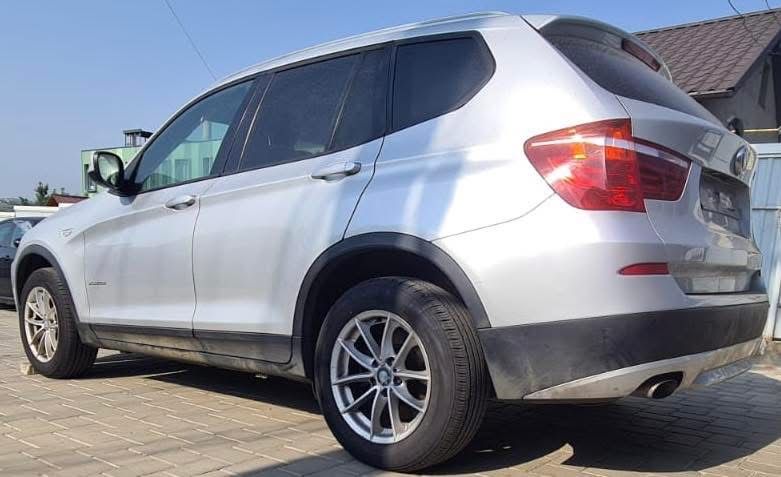 Dezmembrez BMW X3 F25 X-Drive M Pack 2.0d N47 Navigatie,piele,Jante 17
