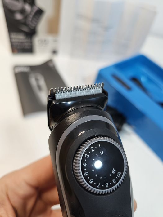 Aparat reincarcabil de tuns barba si parul - BRAUN 5042