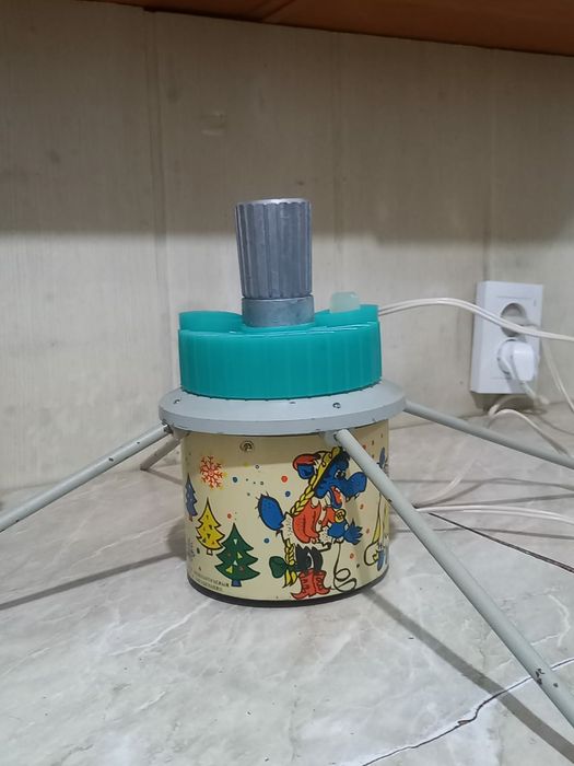 Вертушка елочная