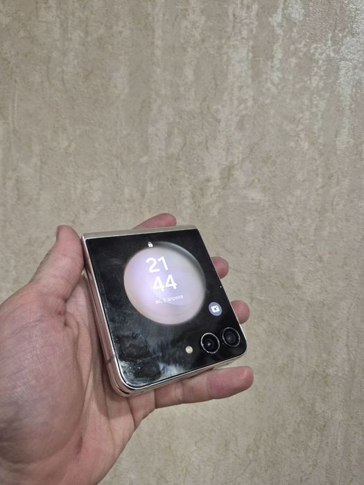 Samsung Z flip 5 Быстрая продажа