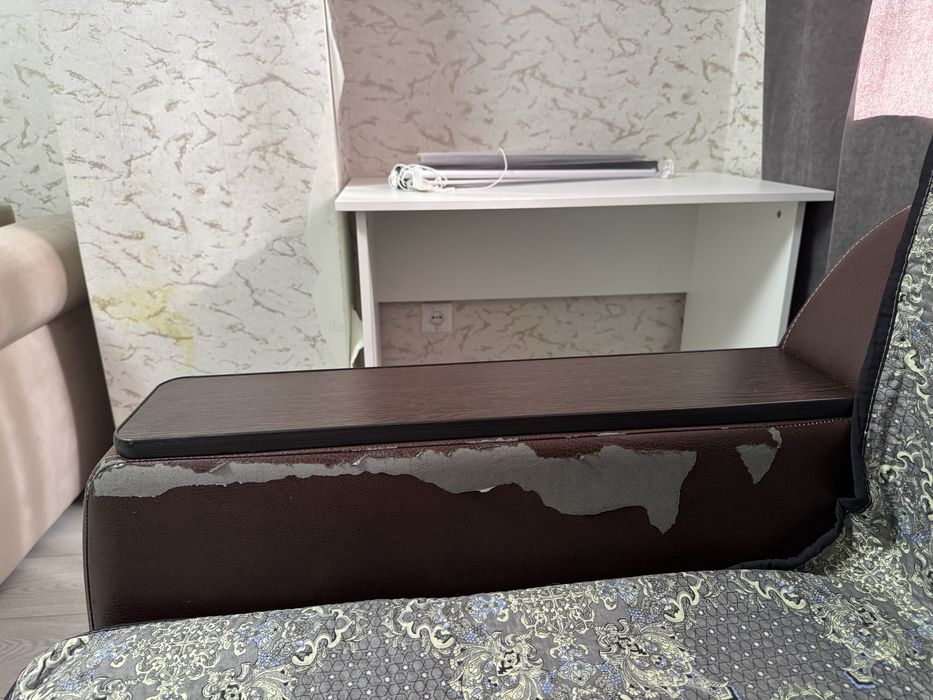 Диван в хорошем состоянии