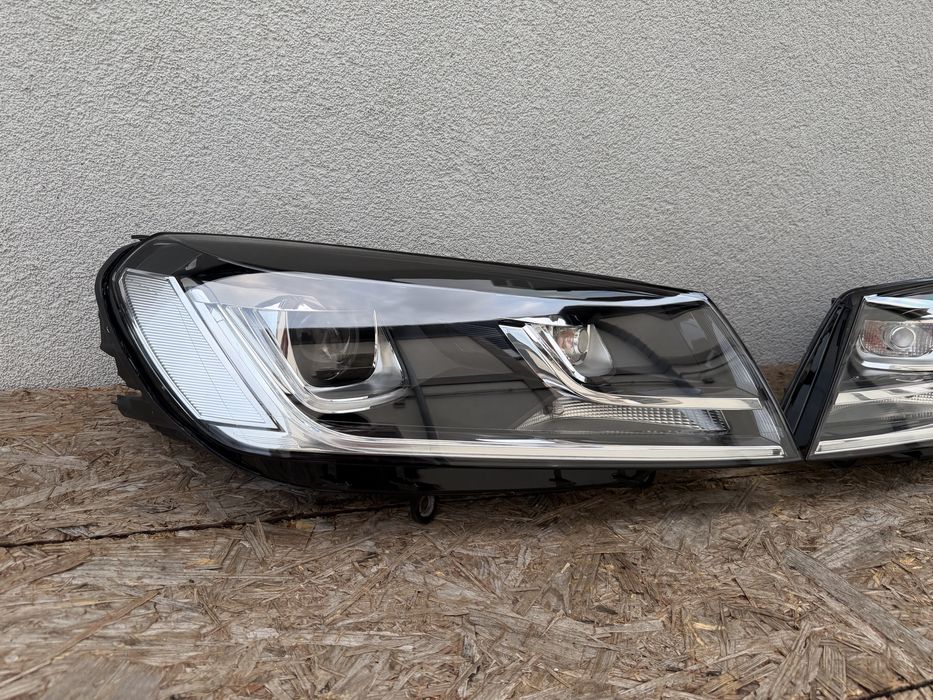 SET Far stanga dreapta VW Touareg 7P Facelift 2016/2018 Originale Xeno