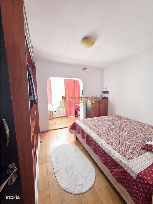 Apartament 4 camere, zona Racadau