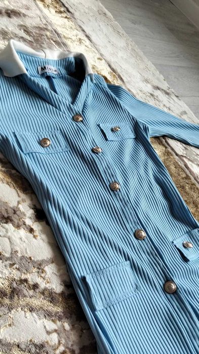 Продам платье в рубчик М