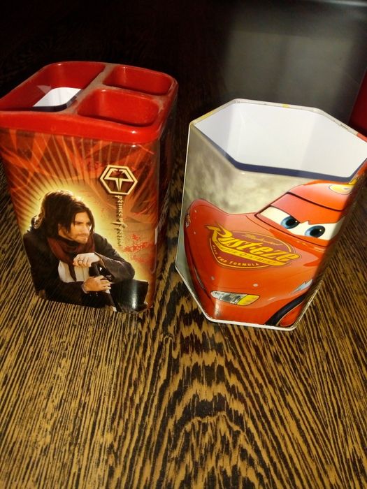 Органайзери за бюро/моливник/цената е на бр.