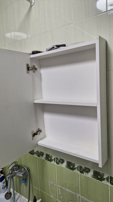 Продам шкаф зеркало для ванной