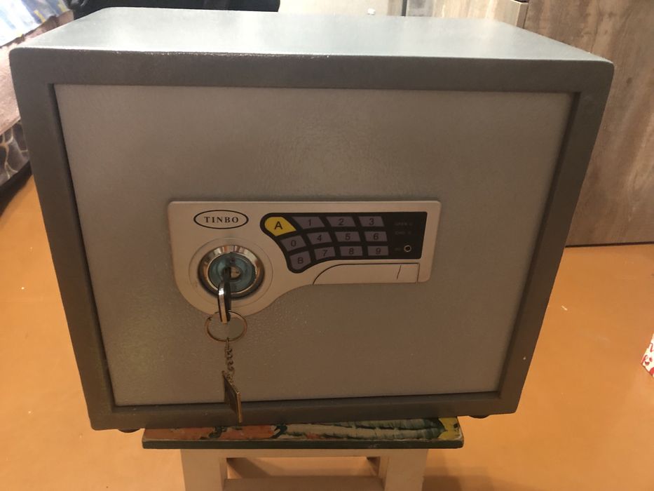 Сейф Tinbo, надежный
