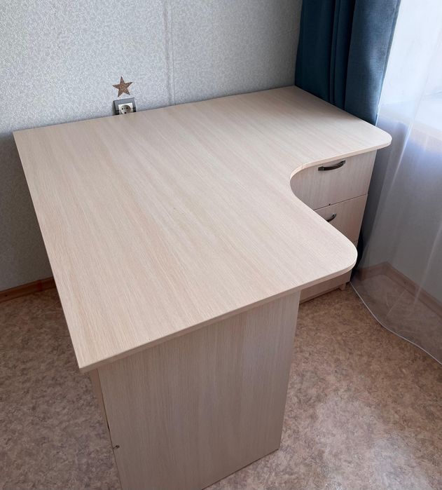 Продаю письменный стол, б/у