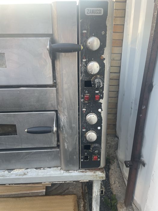 Пицца печка большоя