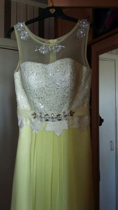 Праздничное красивое платье