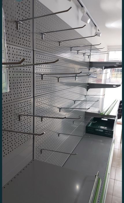 Rafturi de magazin-Cefla Italia