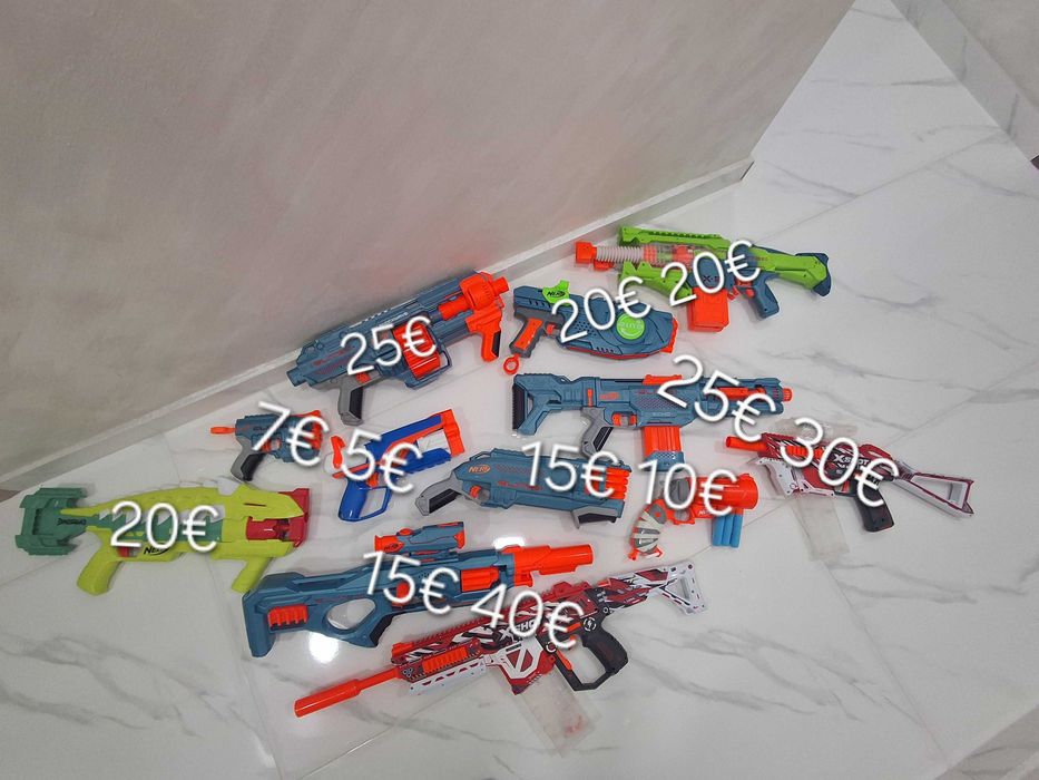 Играчки Nerf и X-Shot с  дунапренени стрелички