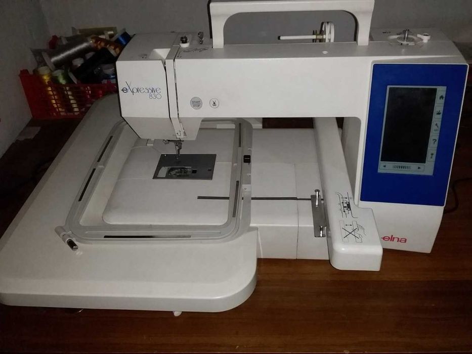 Срочно!  Вышивальная машинка eXpressive 830