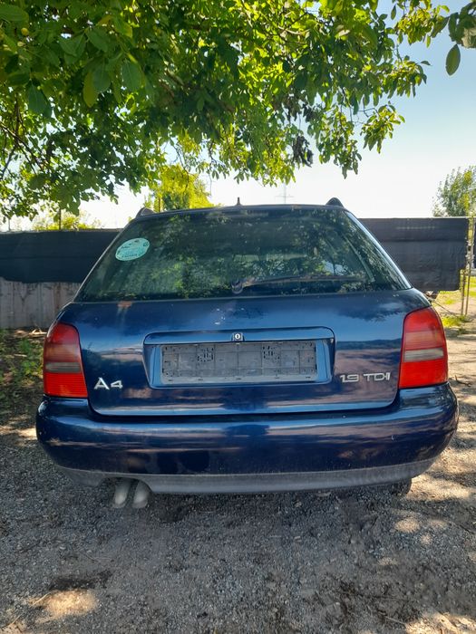 Ауди А4 1.9TDI на части