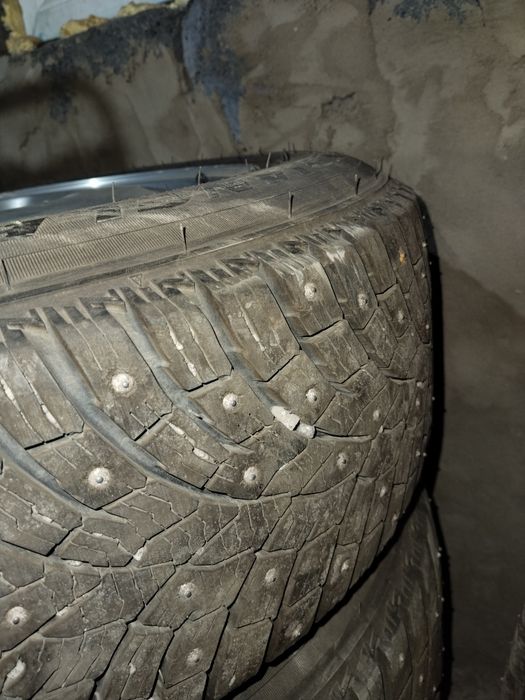 Продам диски с резиной Мерседес