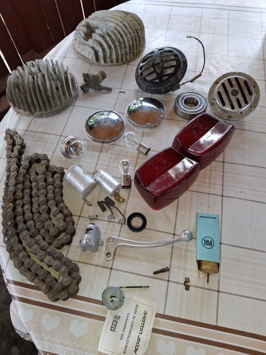 Оригинални части за Cz 250