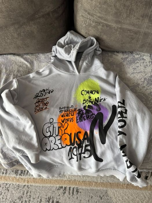 Продам кофты и футболку