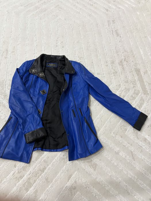 синяя куртка fergucci