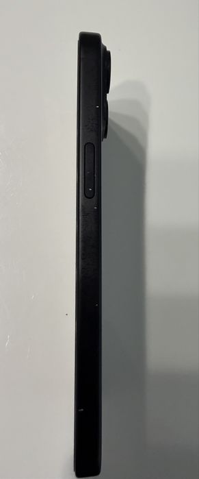 Iphone 15 с оставаща гаранция