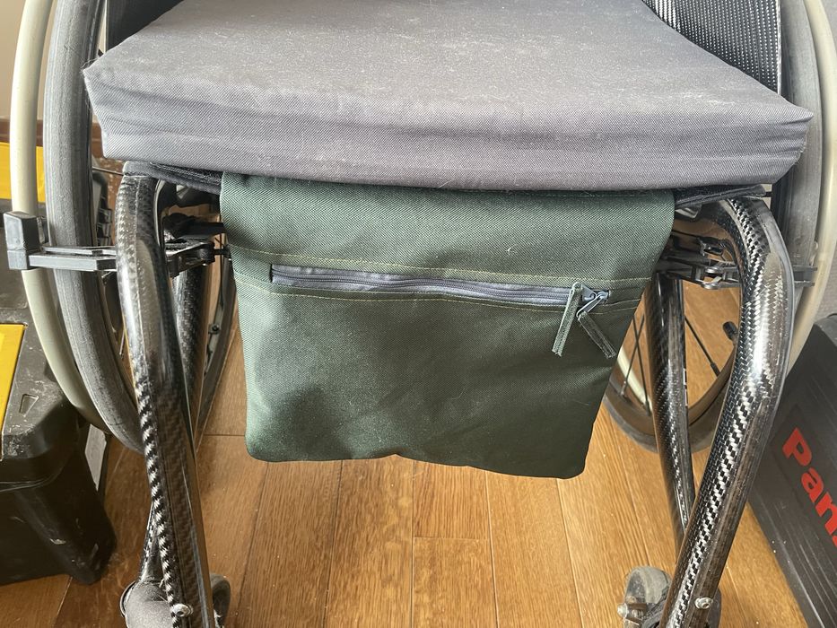 Buzunar scaun rotile