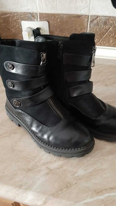 Отдам сапожки на девочку