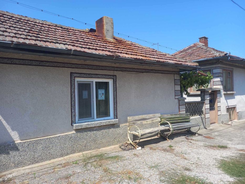 Продава се Къща в Русе, Център - 1540 кв.м за 17 €/кв.м - Снимка #2