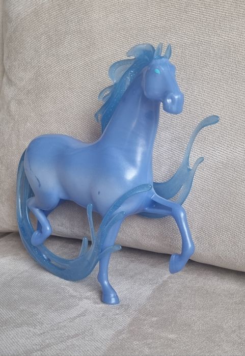 Барби кола и играчки от Леденото кралство 2 - гущерчето Саманта и Конч