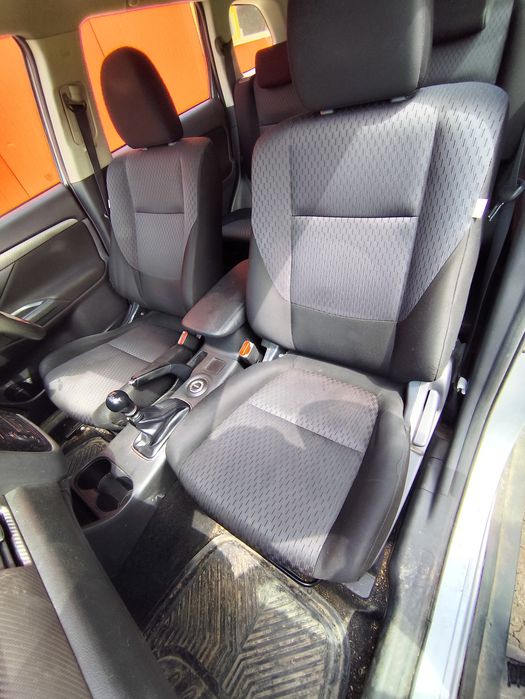 Mitsubishi Outlander 3 -2.2-DI-D-150кс-2015г