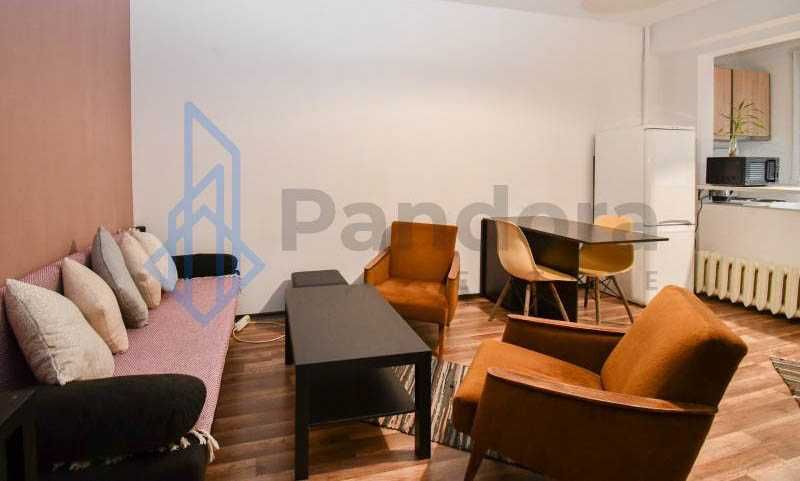 Двустаен апартамент под наем в кв. Младост 1