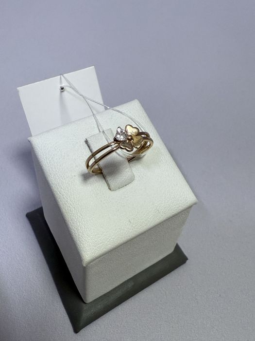 Кольцо из золота / СТ783644