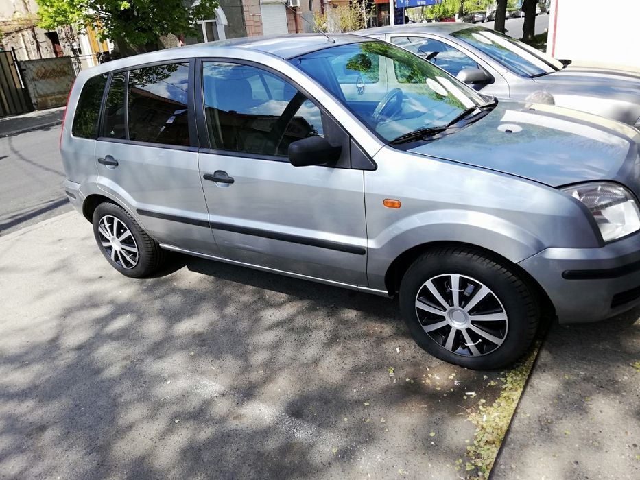 Ford fusion 2005 benzina