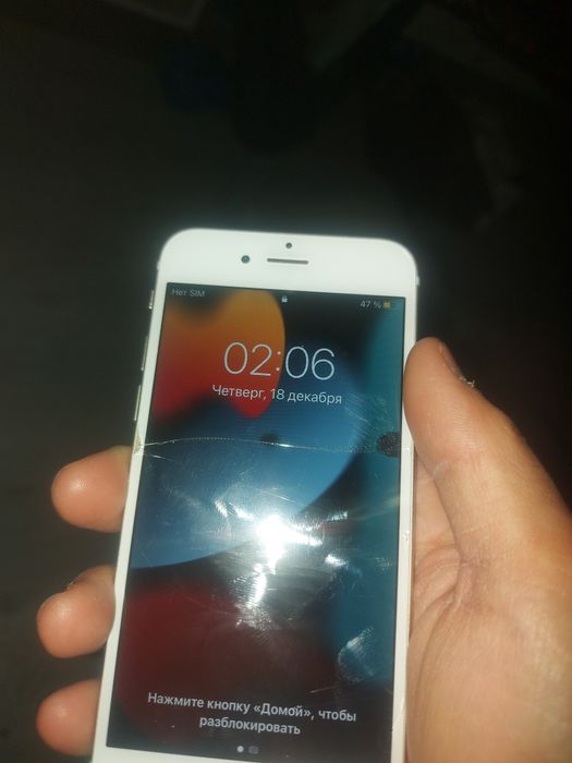 Iphone 6s  xotira 64 gb