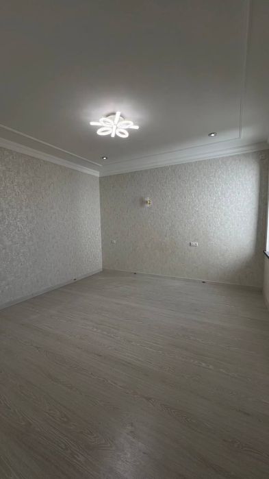 Янги курилган ховли. Юнусобод Хасанбой