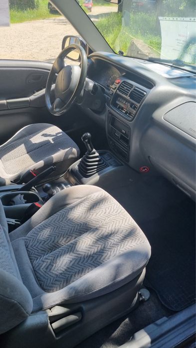 Suzuki Grand Vitara 1.6 Benzină – 2001 – 3999 € negociabil