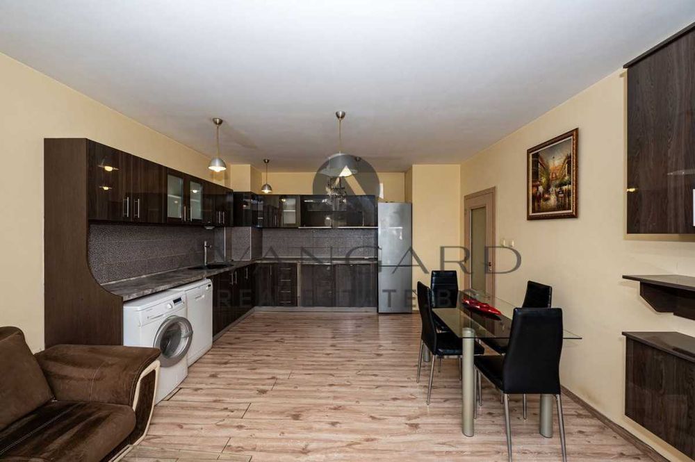 Продава се Тристаен апартамент в Пловдив, Кършияка - 90 кв.м за 2256 €/кв.м - Снимка #3