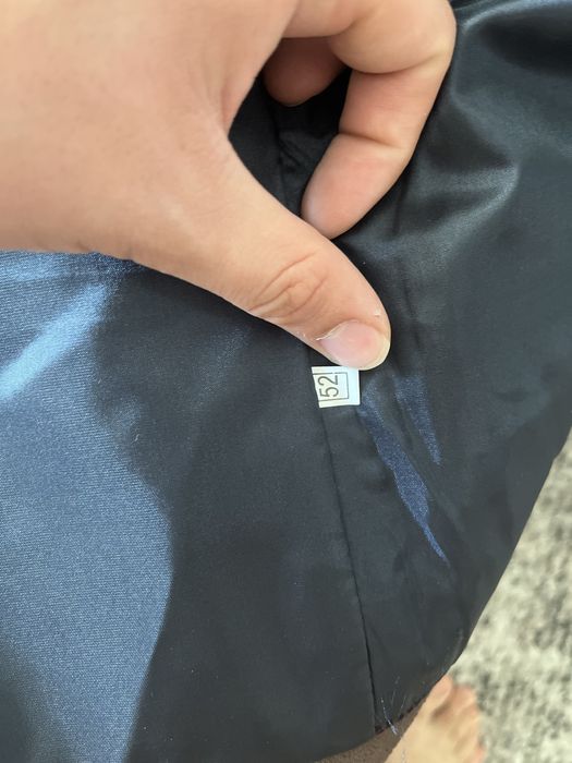 Абитуриентски костюм