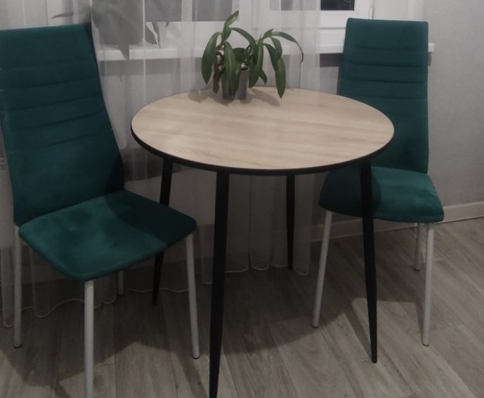 Продаю стол б/у