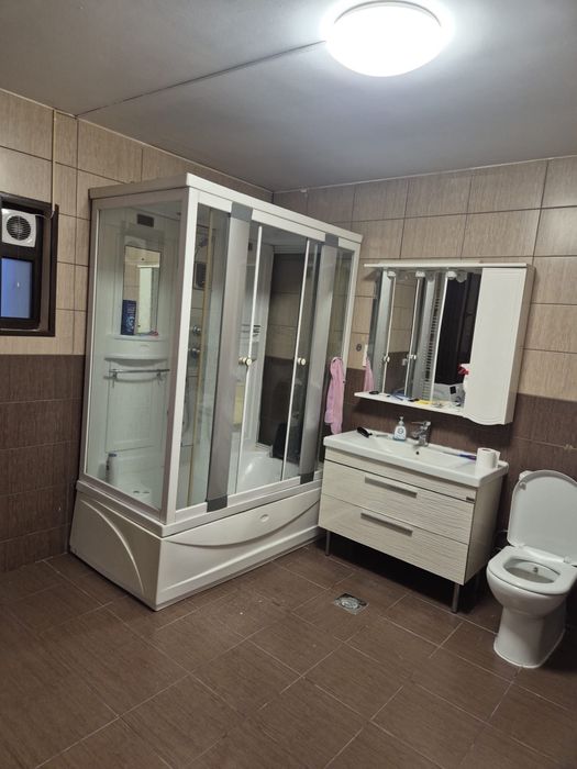 Inchiriez spatiul comercial zona Gheata Voluntari