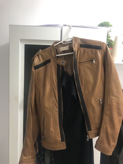 Кожено яке в кафяво