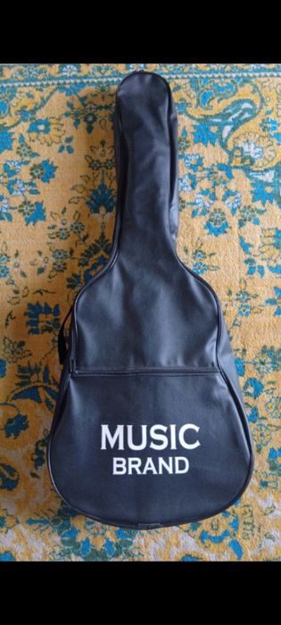 Klassik gitara sotiladi