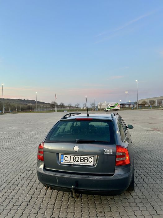 Vând skoda octavia 2