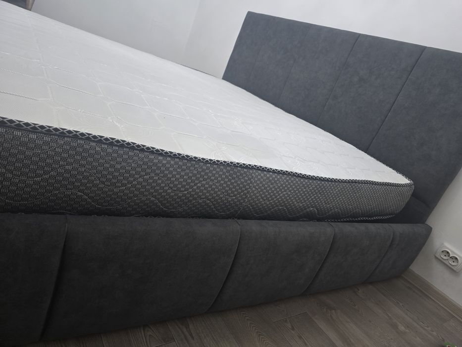 Продам кровать большую